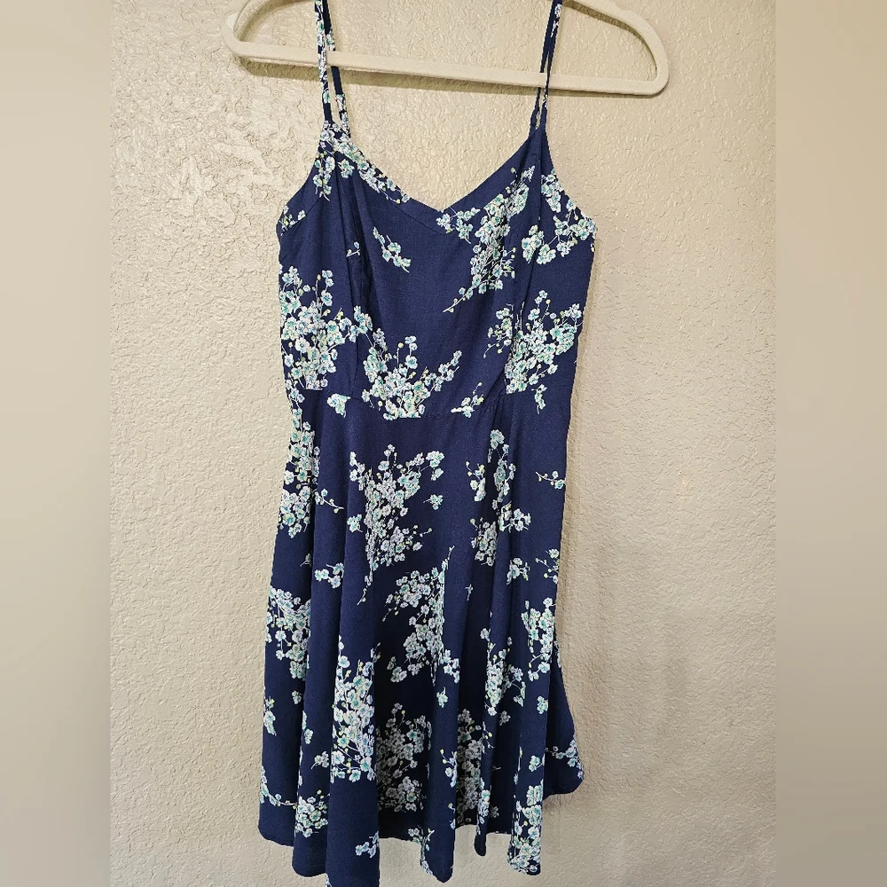Old Navy Floral Spaghetti Strap Dress - Picture 2 of 7